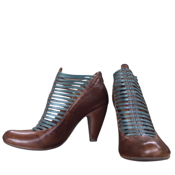 Miz Mooz Sloane Heels - Picture 1 of 16